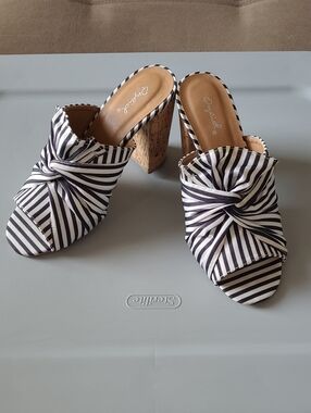 Qupid Striped Knot Front Cork Block Heel Mules - Black & White Size 7